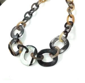 Collar de Cuerno de Búfalo Natural Personalizable con Cadena de Cuerda y Detalles de Diamantes y Perlas para Mujer - Product Image 1