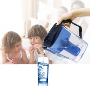 Filtre à eau écologique, comprend 1 filtre, réduit le calcaire et le <span class=keywords><strong>chlore</strong></span>, <span class=keywords><strong>carafe</strong></span> de 2,5 L, compatible avec le réfrigérateur - Product Image 1