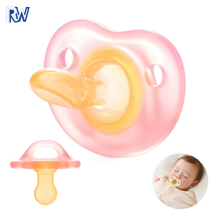 Sucette populaire pour bébé-Matériau super doux-Sans BPA-<span class=keywords><strong>Tétine</strong></span> d'imitation de lait maternel-Avec poignée-Aide à dormir - Product Image 1