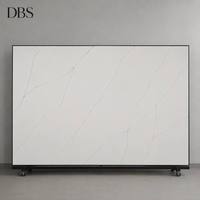 Dalles de quartz blanc veiné gris fin, pierre de quartz reconstituée pour îlot de cuisine et décoration murale intérieure