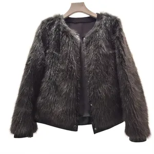 Nouvel arrivage : Top en <span class=keywords><strong>fausse</strong></span> <span class=keywords><strong>fourrure</strong></span> beige pour femme – Approvisionnement direct usine pour un look haut de gamme sans fibres animales réelles ni entretien exigeant - Product Image 4