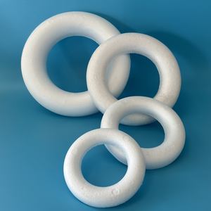 Le plus populaire Fabrication de décorations d'intérieur Anneau de couronne en <span class=keywords><strong>polystyrène</strong></span> expansé EPS pour couronne de Noël - Product Image 2