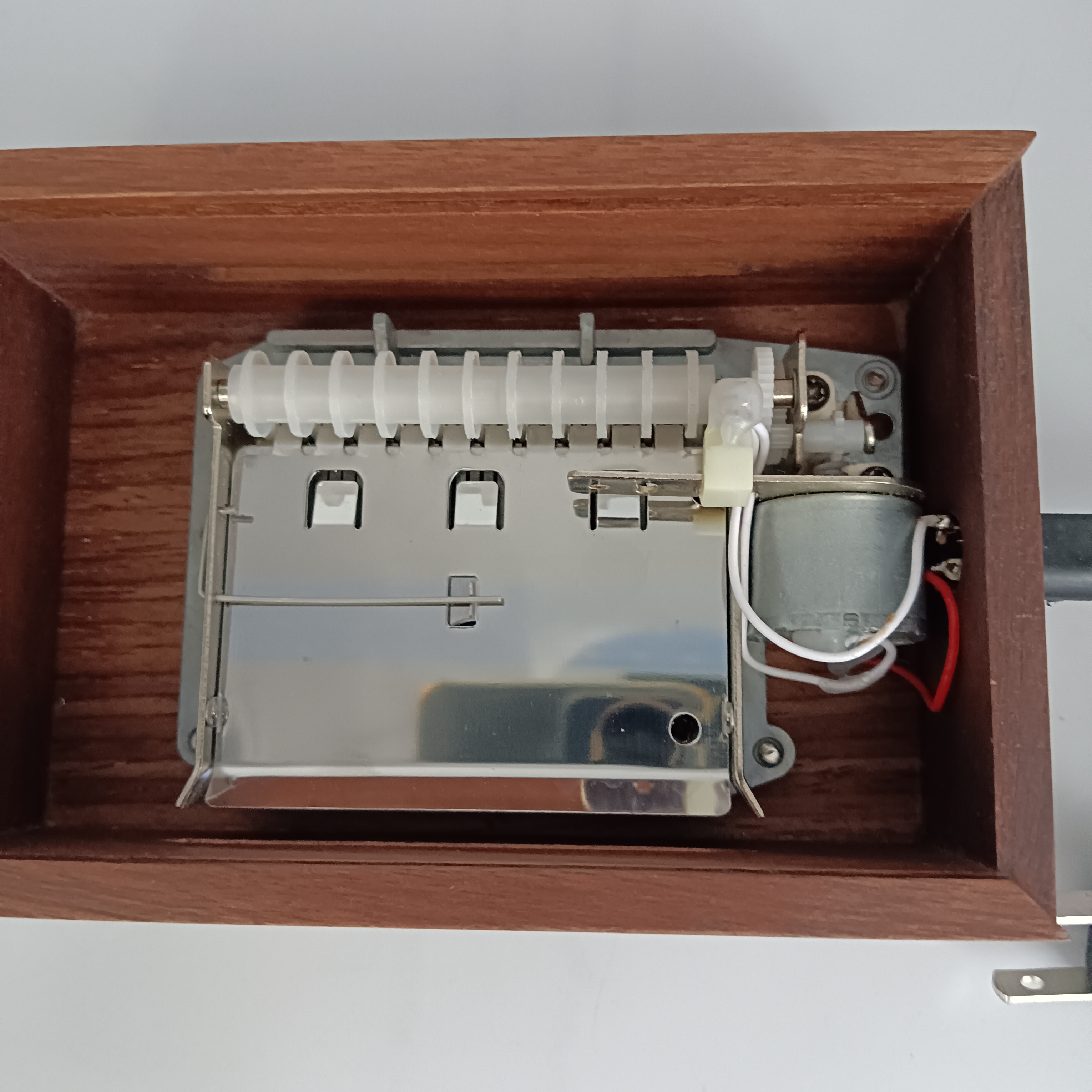 Retro Wooden Electric Motor Music Boxes - 30 Note Puncher