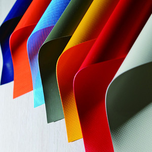 Chuyên Nghiệp Nhiệm Vụ Nặng Nề Tùy Chỉnh Không Thấm Nước Tarp PVC Tráng Vải Bạt Cuộn Cho Xe Tải Bìa Bên Rèm - Product Image 1