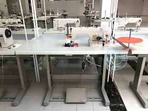 Máquina de coser industrial electrónica de puntada plana para cuero, automática, de alta resistencia, con pie de arrastre y cuchilla, modelo nuevo y estándar. - Product Image 3