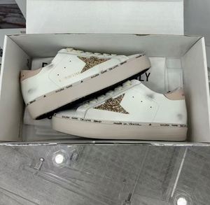 Chaussures en cuir véritable de luxe pour hommes et femmes, baskets de haute qualité pour l'extérieur, semelle intermédiaire en caoutchouc, fabriquées en Chine - Product Image 2