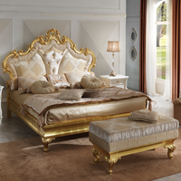 Ensemble de lit en bois de hêtre sculpté avec feuille d'or de luxe, meubles de chambre classiques en bois massif