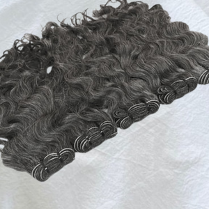Extensions de cheveux humains crépus bouclés à trame unique Faisceaux de cheveux vierges indiens non transformés de haute qualité Prix d'usine Vente en gros Inde - Product Image 1