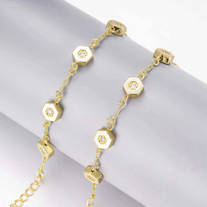 Bracelet hexagonal en or 14 carats pour femmes, finition brossée, breloques avec pierres CZ, chaîne délicate, fermoir à ressort réglable, bijoux - Product Image 6