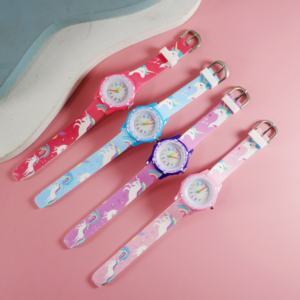 만화 시계 어린이 시계 빛나는 실리콘 인형 선물 상자 어린이 매일 학교 시간 시계 도매 - Product Image 1