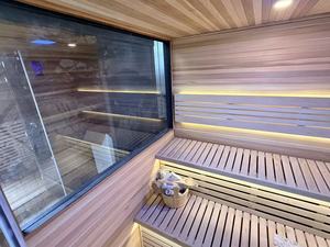 Sauna infrarouge moderne extérieur avec paroi isolée de 76 mm et aluminium à économie d'énergie pour les climats arctiques et les centres de villégiature haut de gamme - Product Image 3