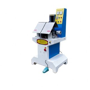 Machine de moulage automatique pneumatique à simple courbe pour la fabrication de semelles de bottes - Product Image 5