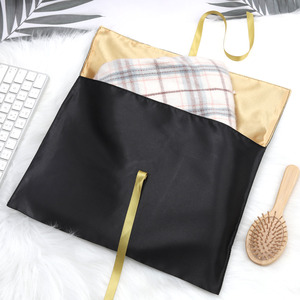 Bolsa de satén negra al por mayor con logo personalizado impreso, para ropa, pelucas, regalos, bolsa de seda antipolvo de doble capa - Product Image 4