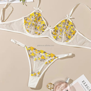 Lencería transparente delicada que muestra flores amarillas vibrantes a través de modelos sexis para mujer, conjunto de lencería con bordado de sujetadores florales calientes - Product Image 1