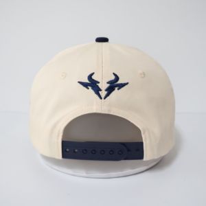 Casquette de baseball structurée OEM Vintage College bicolore crème et marine, avec broderie multi-panneaux sur le thème du mythe grec BIGGER OLYMPUS - Product Image 4