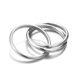 Yiwu Aceon – bande bombée unie étroite de 2mm en acier inoxydable, gravure personnalisée, Design de marque, anneau uni à trois cercles - Product Image 3
