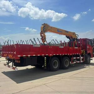 Grúa Montada en Camión Shacman Delong 6*4 de Servicio Pesado, Grúa Hidráulica Telescópica de 270HP para Construcción de Viviendas Urbanas y Rurales - Product Image 4
