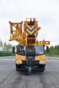 Grue de camion QY80K5D, capacité de levage de 80 tonnes, flèche en U de 47 m, grue hydraulique mobile robuste, haute stabilité, prête à être expédiée - Product Image 3