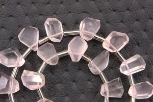 Pierres précieuses en Quartz Rose naturel 26 pièces pépites à facettes en forme de perles nouvel arrivage fabrication de bijoux faits à la main - Product Image 4