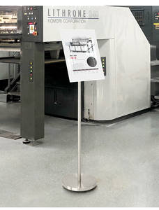 Expositor <span class=keywords><strong>de</strong></span> Letreros con Marco Invisible Premium BOZE, Elegante Exhibición <span class=keywords><strong>de</strong></span> Aluminio para Boutique <span class=keywords><strong>de</strong></span> Lujo y Tienda <span class=keywords><strong>de</strong></span> Muebles, Negro, Plateado, Champán - Product Image 1