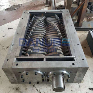 Ligne de traitement personnalisée pour matériaux de rebut, déchets de zinc et seaux, avec broyage et compactage - Product Image 2