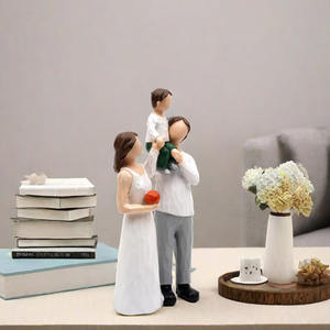 Sculpture moderne en résine peinte à la main à 3 chiffres pour les relations parent-enfant, fille et fils, idéale pour la décoration de la maison, de la <span class=keywords><strong>chambre</strong></span> et du salon. - Product Image 1