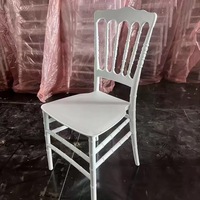 Chaises de salle à manger romantiques en plastique blanc empilables pour événements extérieurs, mariages, banquets et locations