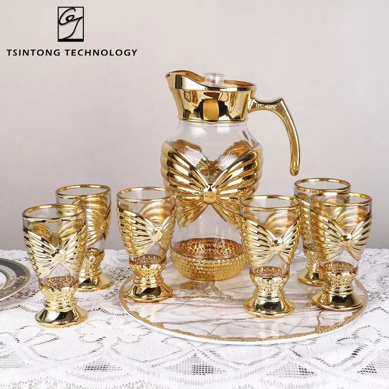 Набор стеклянных чашек с золотым покрытием