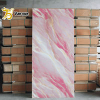 Vente directe d'usine, plaque de marbre PVC UV moderne ignifuge, épaisseur 2,5 mm, 2,8 mm, 3 mm, pour la décoration des panneaux muraux de télévision