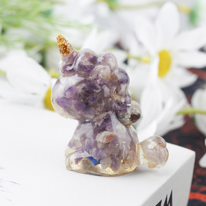 Ornements en résine faits à <span class=keywords><strong>la</strong></span> main, <span class=keywords><strong>d</strong></span>écorations en cristal en forme de petit cheval bicolore pour le bureau et le salon, pour <span class=keywords><strong>la</strong></span> <span class=keywords><strong>d</strong></span>écoration de bureau. - Product Image 5