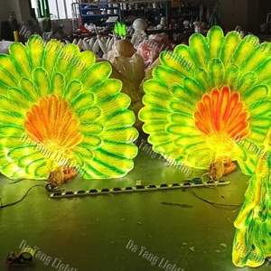 Sculpture de paon en fibre de verre illuminée pour les parcs en plein air, les festivals, les centres commerciaux et les expositions d'attractions scéniques - Product Image 3