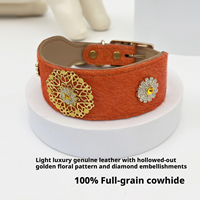 Collier pour chien de chasse large et rembourré, en poils de poney orange vif, orné de strass et de marguerites, design de créateur