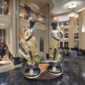 Luxe grandeur nature Art décor couleur dorée <span class=keywords><strong>grec</strong></span> Bronze Statue femme tenir lampe <span class=keywords><strong>poste</strong></span> debout en laiton Antique Statue lampe femme - Product Image 1