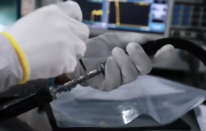 Cable Coaxial RF RG316 de 2 Metros, Conector SMA Macho en Ángulo Recto a Conector SMA Hembra para Montaje en Panel - Product Image 6