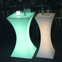 Comptoir de bar carré lumineux LED moderne pour l'extérieur, table élancée pour bar à domicile et hôtel, mobilier commercial élégant