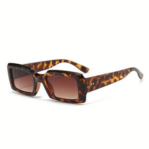 Lunettes de soleil carrées rétro personnalisées avec logo, monture petite, couleur gelée, lunettes de soleil rectangulaires pour femmes - Product Image 6