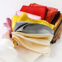 Foulard en satin en gros, impression personnalisée, imitation soie, foulard carré uni pour femme, impression numérique, foulard soyeux avec votre propre design