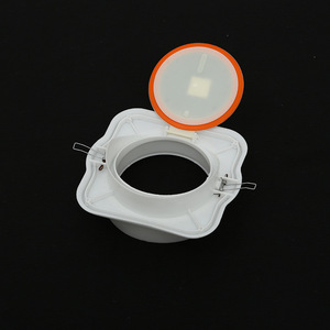 Válvula de Retención de Plástico con Resorte para Campana Extractora, Prevención de Reflujo de Humo en Tuberías de Exhausteros de Cocina y Baño - Product Image 2