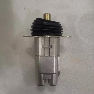 صمام توجيه PPC لقطع غيار البلدوزر D65PX-15 D65EX-12 D85ESS-2 بسعر المصنع، رقم القطعة 702-16-01341 - Product Image 3