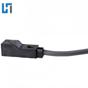 โมดูลระบบอัตโนมัติในอุตสาหกรรมตัวควบคุมการตั้งโปรแกรม PLC E2S-Q16 E2S-Q15 E2S-W16 E2S-W15ของแท้ใหม่ - Product Image 1