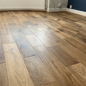 Plancher en <span class=keywords><strong>bois</strong></span> d'ingénierie <span class=keywords><strong>de</strong></span> qualité commerciale, à large lattes, en <span class=keywords><strong>bois</strong></span> <span class=keywords><strong>de</strong></span> récupération, flottant, prix bas, MOQ <span class=keywords><strong>de</strong></span> 50 m² - Product Image 2