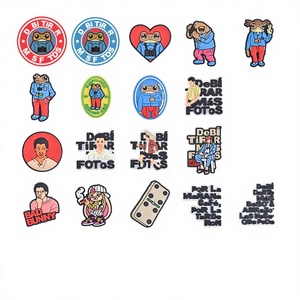 จี้รองเท้าเจ้าหญิง UNN แบบขายส่งตามสั่ง น่ารัก ยอดนิยม จี้รองเท้าแบบสวม 3 มิติ ทำจากยาง PVC ลายนูน เป็นมิตรกับสิ่งแวดล้อม ทนทาน ใช้ได้กับกระเป๋าและรองเท้า - Product Image 2