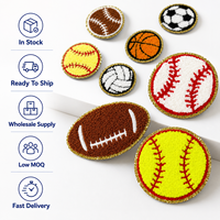 En stock : Écusson en chenille Gameday, badge de football et de volleyball, étiquette brodée de luxe à bordure scintillante pour vestes en jean, en gros