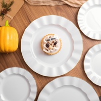 Assiette jetable biodégradable et écologique BST 7.5 10.25 pouces, en plastique blanc avec bord doré et plissé, pour fête