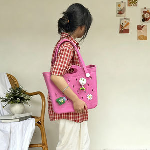 カスタム<span class=keywords><strong>EVA</strong></span>ボグスタイルビーチバッグ、大型防水トートバッグ、ロゴカラーOEM卸売、耐久性のあるバッグ、米国市場向け代替バッグ - Product Image 2