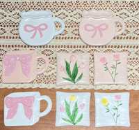 Vente en gros d'assiettes à bijoux écologiques en résine avec nœud plateaux circulaires articles de décoration sous-verres isolés pour la photographie à la maison