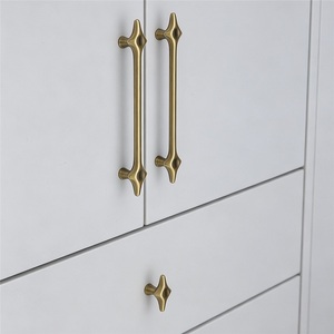 Dingxin French Light Luxury Round Traditional Design Zinc Alloy Golden Finish Furniture Handle for Bedside <b>Cabinet</b> Drawers Doors - Product Image 1