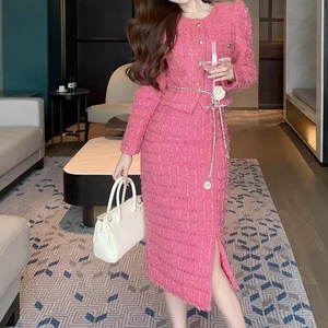 ชุดเซ็ตแฟชั่น 2 ชิ้น เสื้อโค้ทพรีเมียมและกระโปรงยาวระดับกลางสำหรับผู้หญิง คอลเลคชั่นใหม่ประจำฤดูใบไม้ร่วง/ฤดูหนาว - Product Image 3