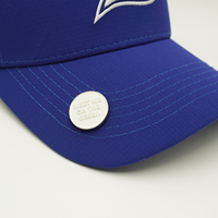 Casquette de golf et de course unisexe réglable à 5 panneaux en nylon, avec trous découpés sur mesure, imperméable, et logo brodé en 3D sur tissu toile