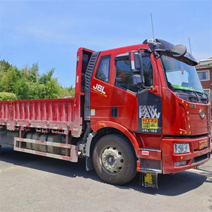 Camion de fret J6L 31-40T, moteur diesel, capacité pour le transport de marchandises générales - Product Image 1